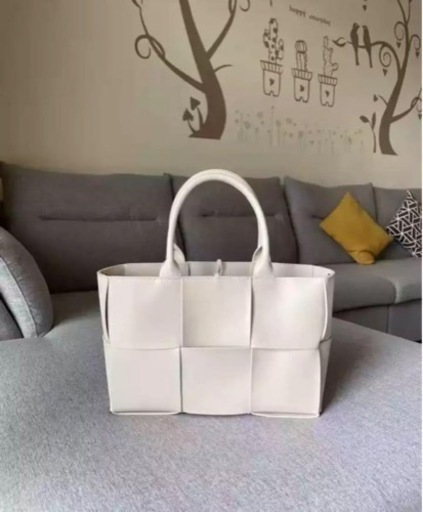 年末大セール　大人気トートバッグ　選べる3色　ちいかわデザイン