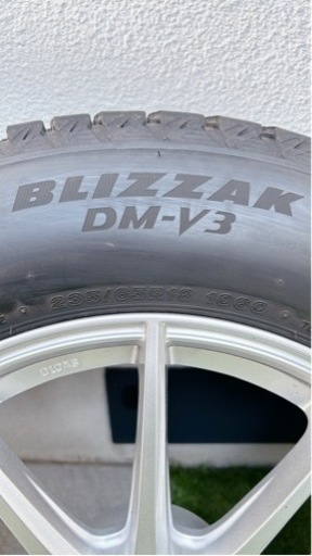 【大幅お値下げ】レクサスNX,RX用スタッドレスタイヤ