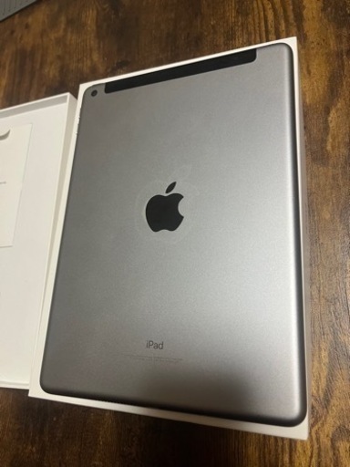 脱獄済み　iPad 6世代　Wi-Fi ＋セルラーモデル　32GB