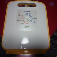 三菱布団乾燥機（AD-R50)