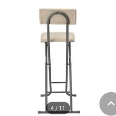 折り畳み椅子の画像