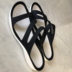 ✨未使用✨クロックス　サンダル　の画像