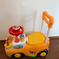 アンパンマン　よくばりビジーカー