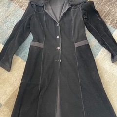 黒ロングコート