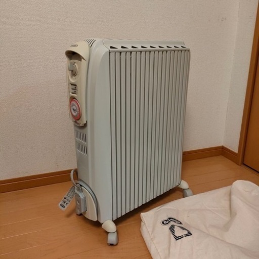 【値下げしました】デロンギオイルヒーター引越しのためお譲りします。