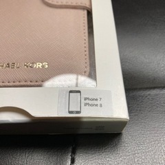 未使用マイケルコースのスマホカバーiPhone7／8用の画像