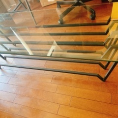 unicoで購入したガラステーブルお譲りします。