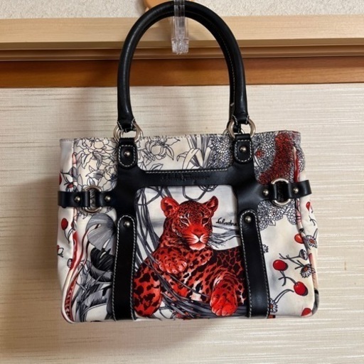 Salvatore Ferragamo⭐︎ハンドバッグ（中古品）