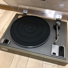 TRIO製のレコードプレーヤーの画像