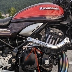 カワサキ　z900rs エンジンハンガー　ストライカーの画像
