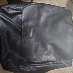 合皮 黒デカリュック