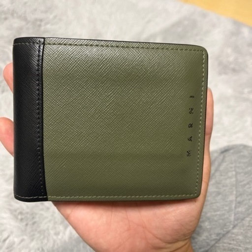 MARNI 折りたたみ財布 4定価75000円⇒20000円