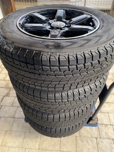 スタッドレスタイヤ　215/70R16 トヨタRAV4、ヤリスクロス2インチアップ