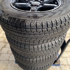 スタッドレスタイヤ　215/70R16 トヨタRAV4、ヤリスク...