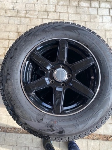 スタッドレスタイヤ　215/70R16 トヨタRAV4、ヤリスクロス2インチアップ