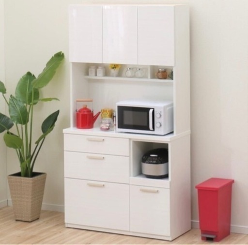 キッチンボード　食器棚