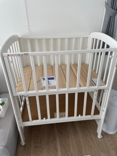 カトージ　ハイポジションミニベッド アーチ（ホワイト）