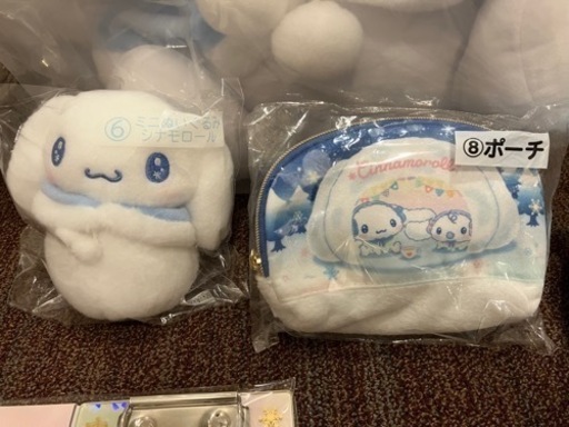 シナモンくじ　ビッグぬいぐるみなどまとめ売り❗️