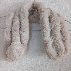 フェイクファーのストールの画像