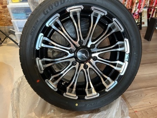 18インチ タイヤホイールset ハイエース等に