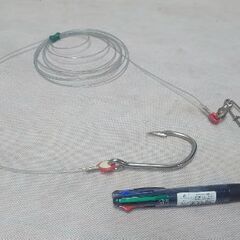 『クエの魚拓とその時の釣り針』私が御前崎で実際に釣ったものです❗◇サイズ155✕105✕3の画像