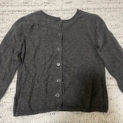 H&M うさぎニット80の画像