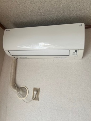 DAIKINのルームエヤコンです。