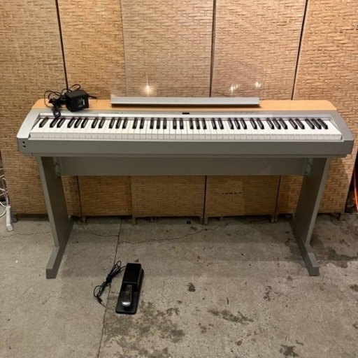 【売約済み】　電子ピアノ　ヤマハ　Yamaha P-140  デジタルピアノ　ピアノ　練習　ペダル　Pシリーズ　譜面台　鍵盤楽器