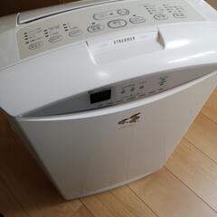 空気清浄機(ダイキン　MCK70R-W)加湿器付