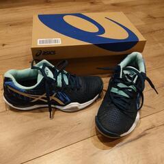 24センチ　バドミントンシューズ COURT CONTROL F...