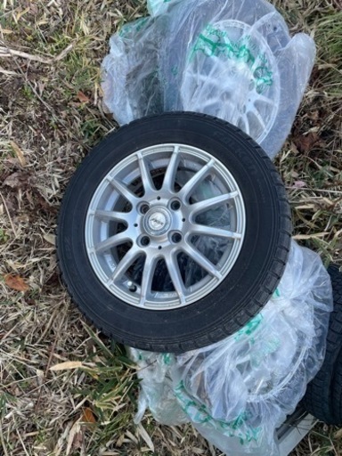 スタッドレスタイヤ　155/65 r13