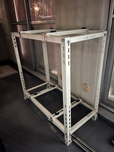 エアコン　室外機置き