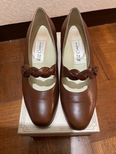 RIZ Comfort新品パンプス23.5EE