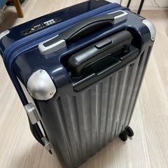 美品 スーツケース キャリー 31L カーボンネイビー ALI-6008-18の画像