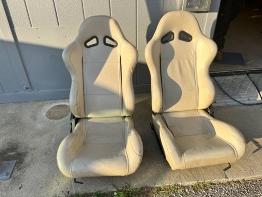 売却済み　セミバケットシート二脚セット15000円