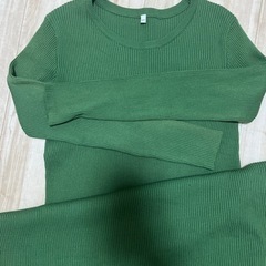 ニットワンピース　グリーン