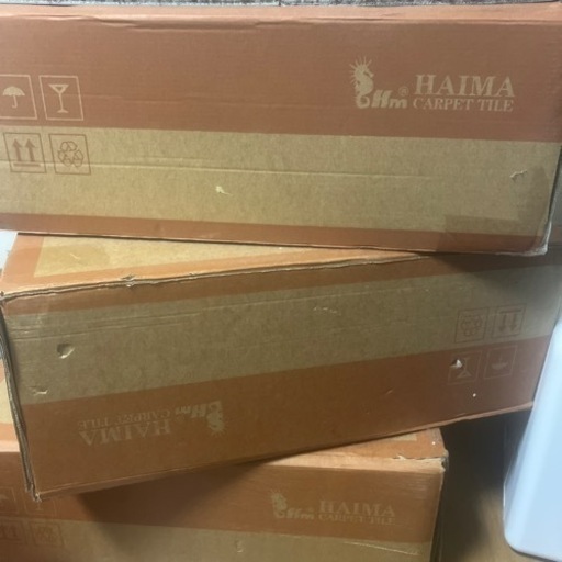 新品未使用タイルカーペット