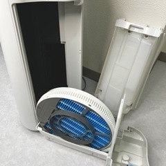 最終値下げ【1/5限定!東京都調布市】SHARPシャープ加湿空気清浄機 KC-J50-Wの画像