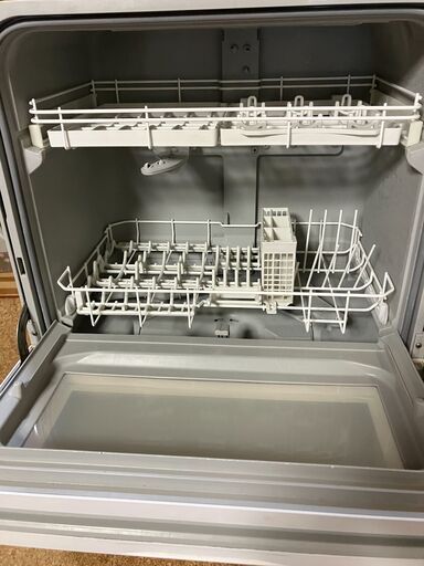 値下げ　Panasonic 食器洗い乾燥機 NP-TH1-W　2017年製　中古品