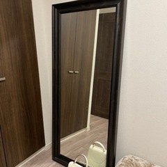 おしゃれな大きい黒縁の姿見