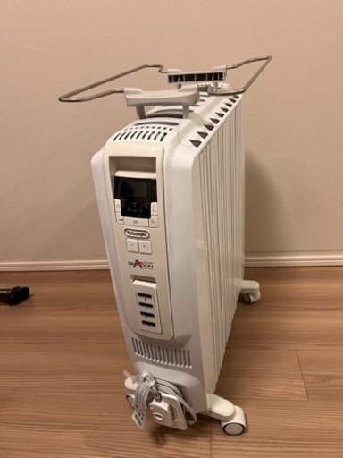 DeLonghiデロンギ　オイルヒーター