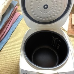 【決まりました！】超美品！10合炊きの炊飯器の画像