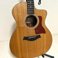 Taylor 114ce 素晴らしい状態のアコースティックギターの画像