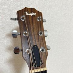 Taylor 114ce 素晴らしい状態のアコースティックギターの画像