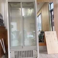 冷蔵ショーケースの画像