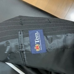 中古子供用スーツ（サイズ120）・直接引き取り可能な方のみの画像