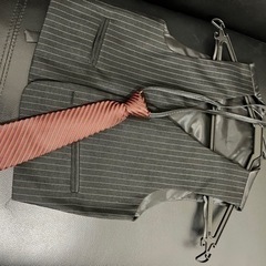 中古子供用スーツ（サイズ54）・直接引き取り可能な方のみの画像
