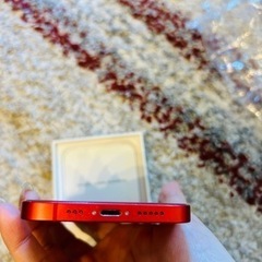 iPhone12 128GB RED SiMフリー　強化ガラスフィルム貼済の画像