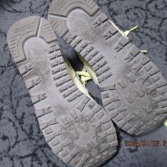 レディース用スニーカー　ニューバランス23.5の画像