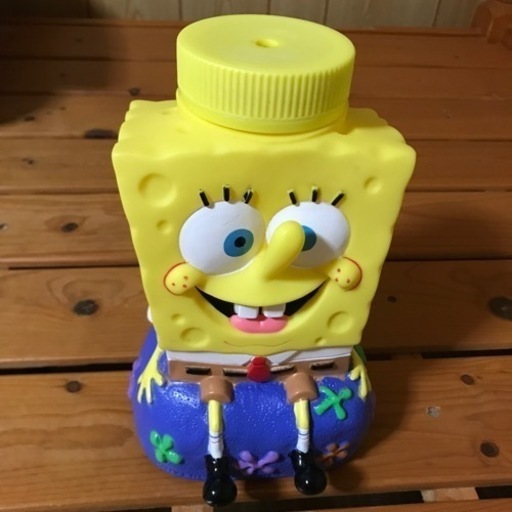 スポンジボブのジュースホルダー